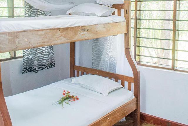 Kijani Cottages Diani Diani Beach Kültér fotó