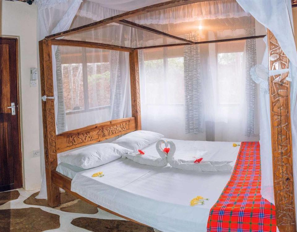 Kijani Cottages Diani Diani Beach Kültér fotó