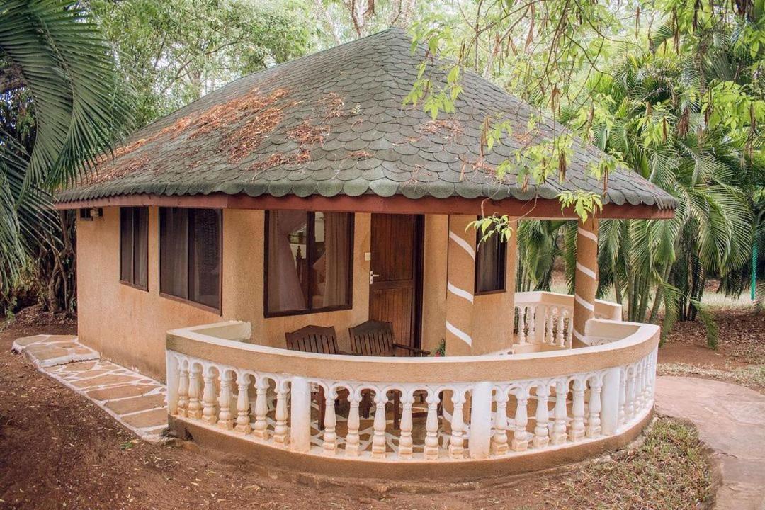 Kijani Cottages Diani Diani Beach Kültér fotó