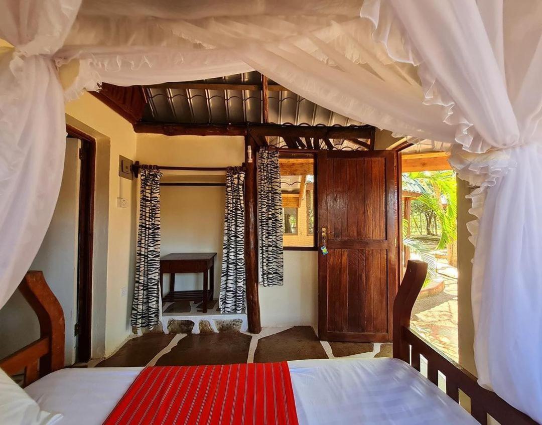 Kijani Cottages Diani Diani Beach Kültér fotó