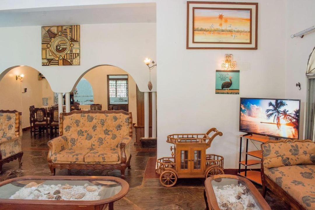 Kijani Cottages Diani Diani Beach Kültér fotó