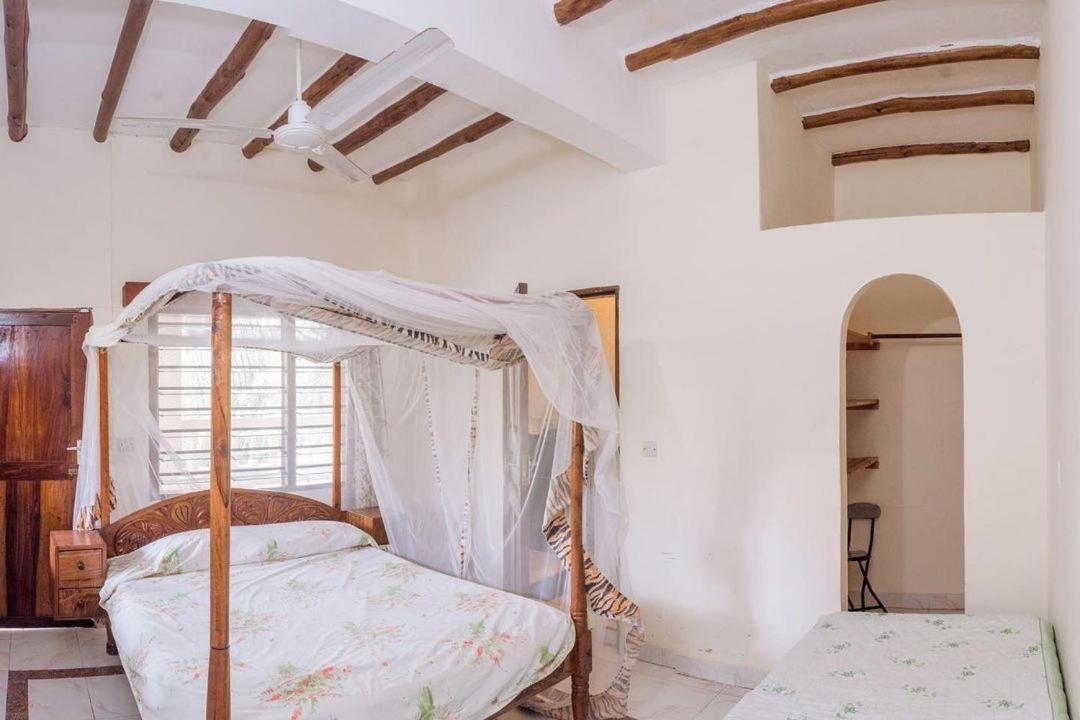 Kijani Cottages Diani Diani Beach Kültér fotó