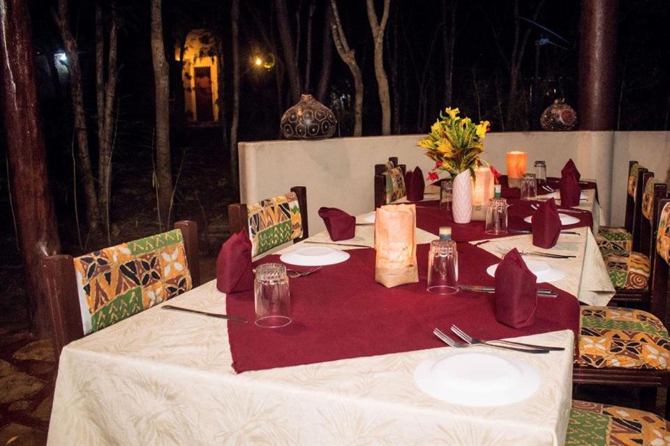 Kijani Cottages Diani Diani Beach Kültér fotó