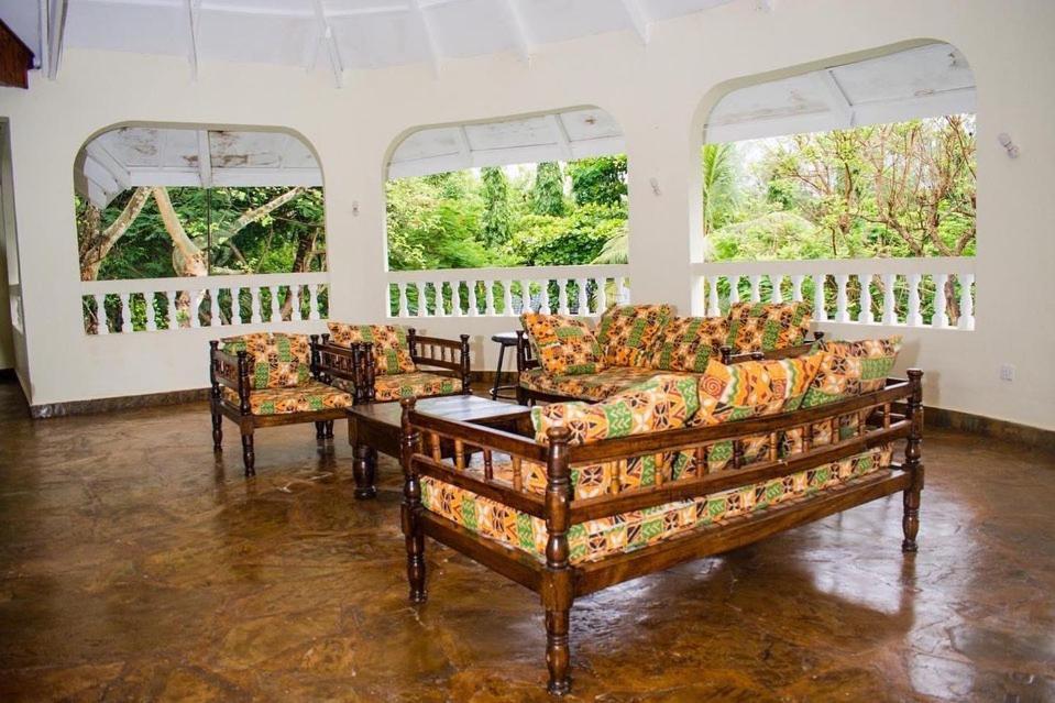 Kijani Cottages Diani Diani Beach Kültér fotó